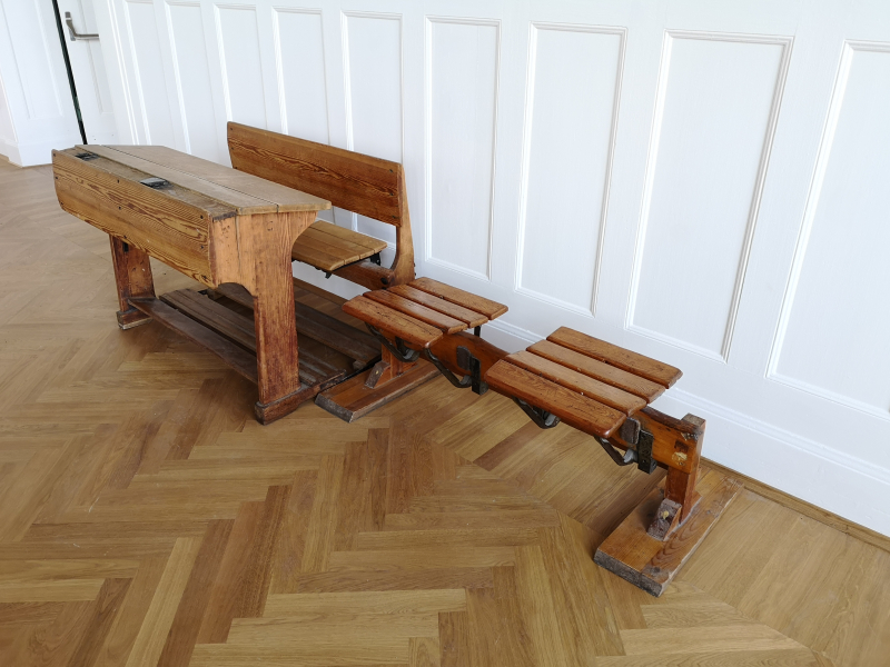 Schulbank